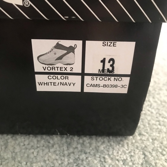 Spalding • Vortex 2 shoe - Picture 5 of 7